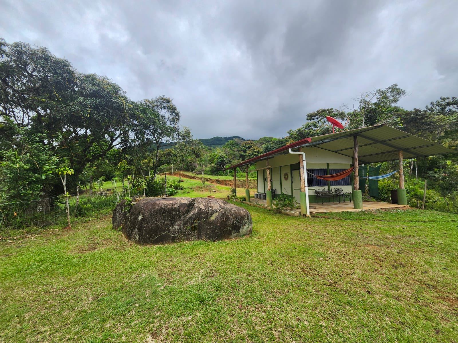 Remax real estate, Costa Rica, Pérez Zeledón, Cabin tucked away in mountain foothills of Perez Zeledon, Costa Rica